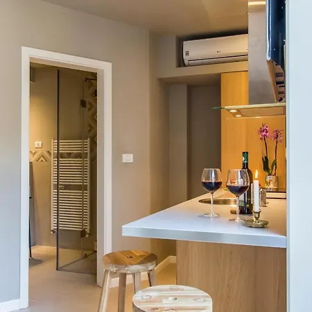 One Love Metropolitan Gardens Studio Ii Appartement Bucarest