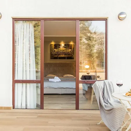 One Love Metropolitan Gardens Studio Ii Апартаменти Бухарест