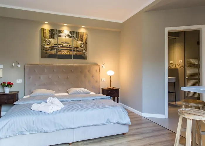 One Love Metropolitan Gardens Studio Ii