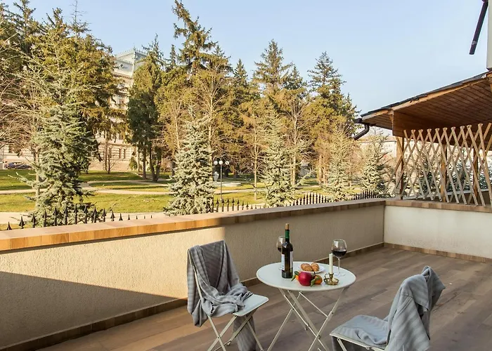 One Love Metropolitan Gardens Studio Ii